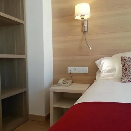 Menurka Hostal Ciutadella (Menorca)