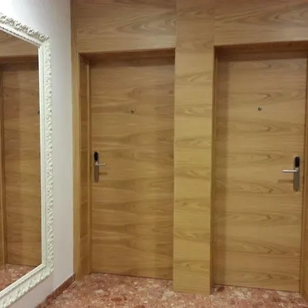 بيت شباب Menurka *