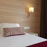 Menurka بيت شباب ثيوداديلا