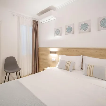Hostel Hostal Menurka *