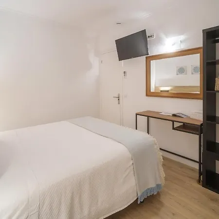 Hostal Menurka Hostel