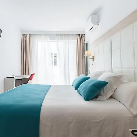 Hostel Menurka *