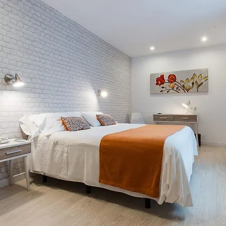 Hostel Hostal Menurka *