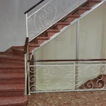 Hostal Menurka Hostel *