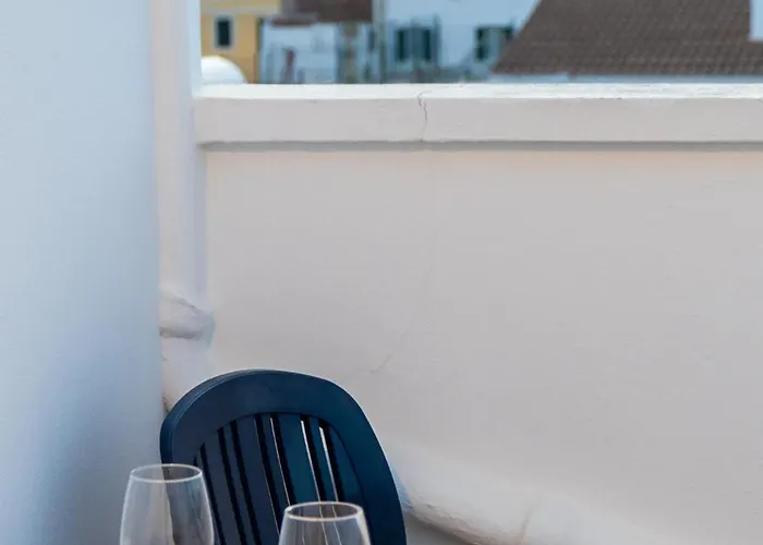 Menurka אכסניה