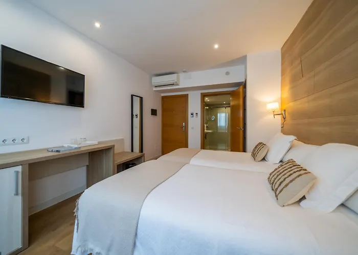 Menurka אכסניה *